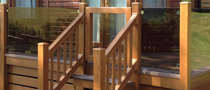 Foiled Oak UPVC Bronze Anti Sun Glass - Glass Gate Balustrade