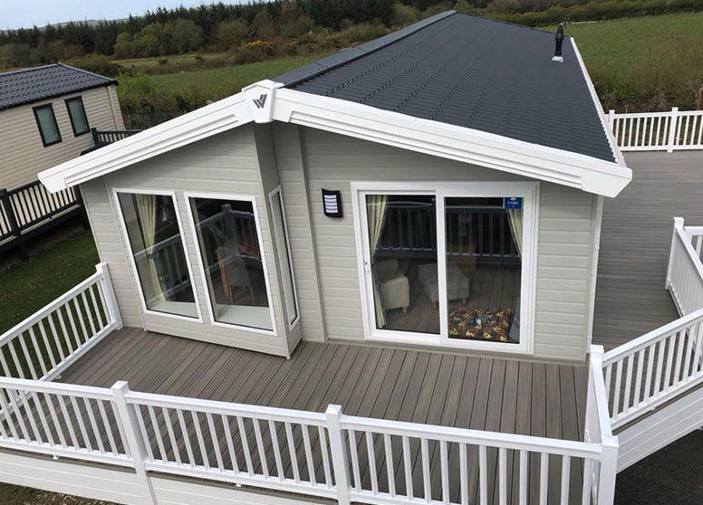 7 practical benefits of installing ranch style caravan skirting
